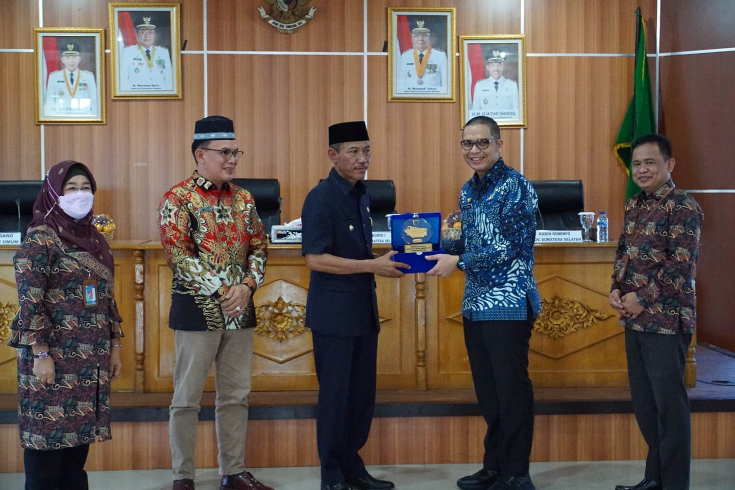 Diskominfo Sumsel Bersama Komisi I DPRD Sumsel Gelar Sosialisasi dan Monev SP4N-LAPOR! di Kabupaten OKI Diskominfo Sumsel Bersama Komisi I DPRD Sumsel Gelar Sosialisasi dan Monev SP4N-LAPOR! di Kabupaten OKI