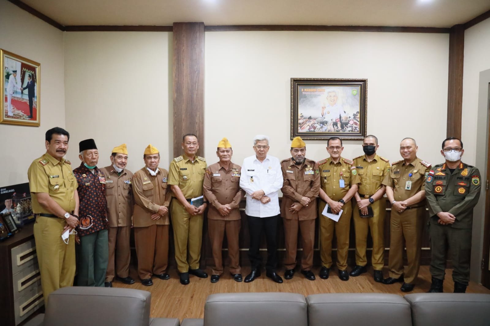 MY Terima Audiensi Dewan Pimpinan LVRI Prov Sumsel MY Terima Audiensi Dewan Pimpinan LVRI Prov Sumsel