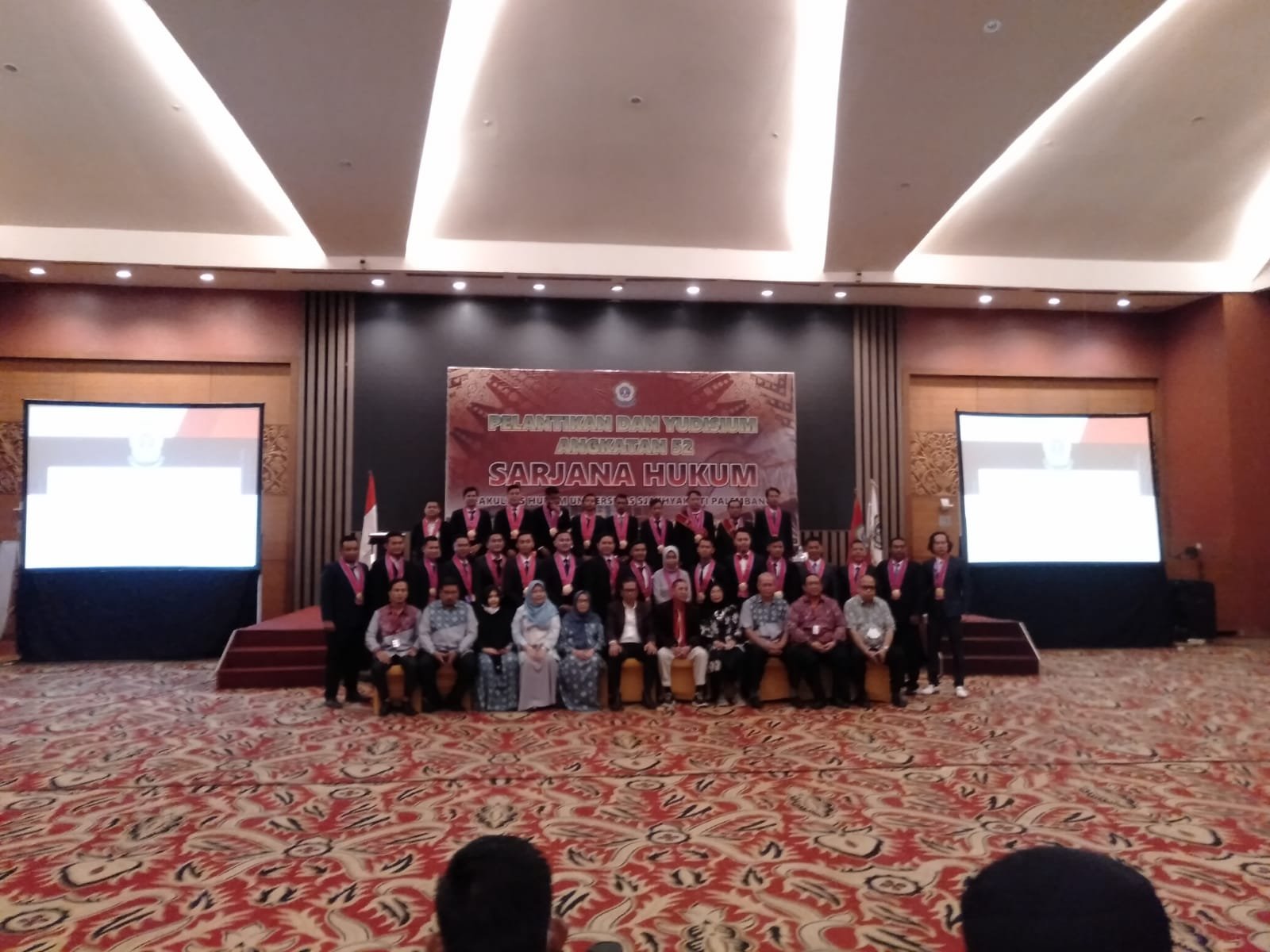 Gubernur Sumatera Selatan, H. Herman Deru Hadiri acara Yudisium Angkatan 52 Sarjana Hukum Universitas Sjakhyakirti Gubernur Sumatera Selatan, H. Herman Deru Hadiri acara Yudisium Angkatan 52 Sarjana Hukum Universitas Sjakhyakirti