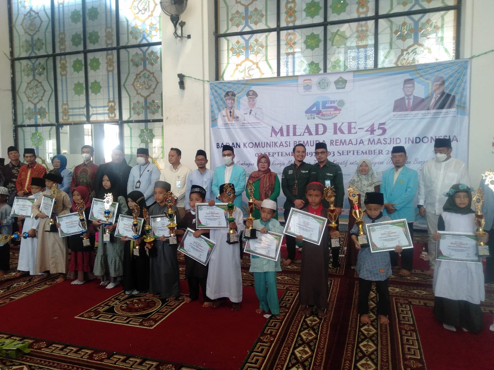 Membangun pemuda remaja masjid yang kreatif dan Tangguh untuk kejayaan Umat dan Bangsa Membangun pemuda remaja masjid yang kreatif dan Tangguh untuk kejayaan Umat dan Bangsa