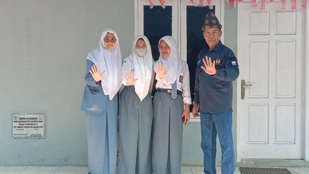 SMK N 5 Palembang Dibawah Kepemimpinan Zulkarnain Banyak Membawa Perubahan Dan Prestasi SMK N 5 Palembang Dibawah Kepemimpinan Zulkarnain Banyak Membawa Perubahan Dan Prestasi