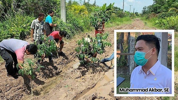 Fraksi Golkar DPRD OKI : Jalan Rusak Di Tanami Singkong Masyarakat Lebih Kreatif Dari Pemerintah Fraksi Golkar DPRD OKI : Jalan Rusak Di Tanami Singkong Masyarakat Lebih Kreatif Dari Pemerintah