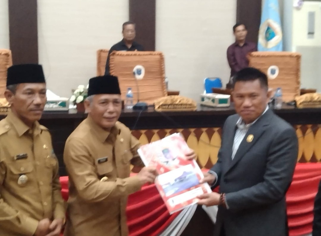 Penyampaian Raperda Perubahan APBD OKI Tahun Anggaran 2022, Sidang Paripurna Ke – XXIV Penyampaian Raperda Perubahan APBD OKI Tahun Anggaran 2022, Sidang Paripurna Ke – XXIV
