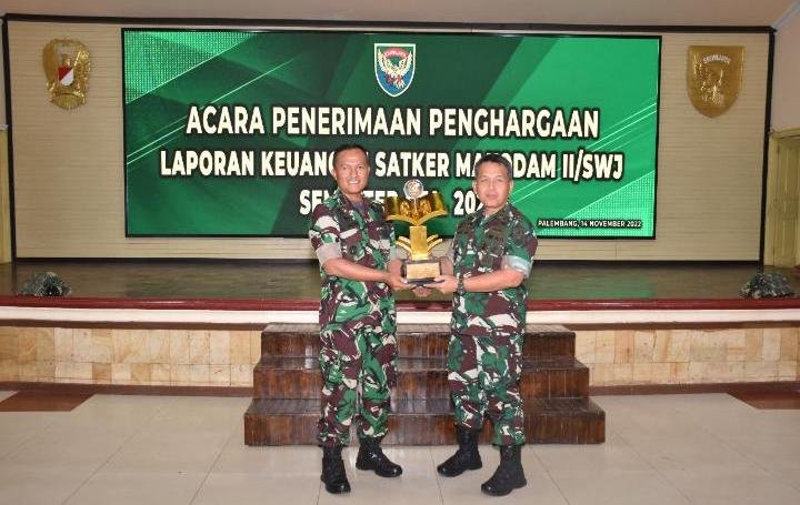 RAIH JUARA II, KODAM II/SRIWIJAYA TERIMA PENGHARGAAN DARI KANWIL DJPB PROVINSI SUMSEL RAIH JUARA II, KODAM II/SRIWIJAYA TERIMA PENGHARGAAN DARI KANWIL DJPB PROVINSI SUMSEL