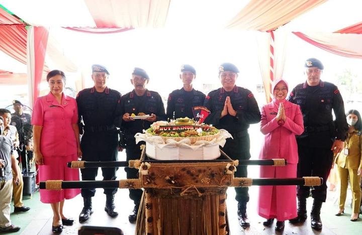 Selamat HUT ke- 77 Brimob, Jiwa dan Ragamu Untuk Kemanusiaan Selamat HUT ke- 77 Brimob, Jiwa dan Ragamu Untuk Kemanusiaan