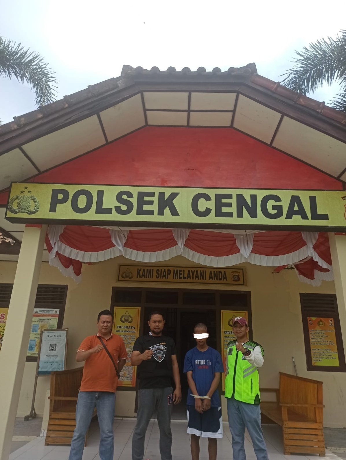 Polsek Cengal Polres OKI Amankan Tersangka Pembobol Kounter Hp Polsek Cengal Polres OKI Amankan Tersangka Pembobol Kounter Hp