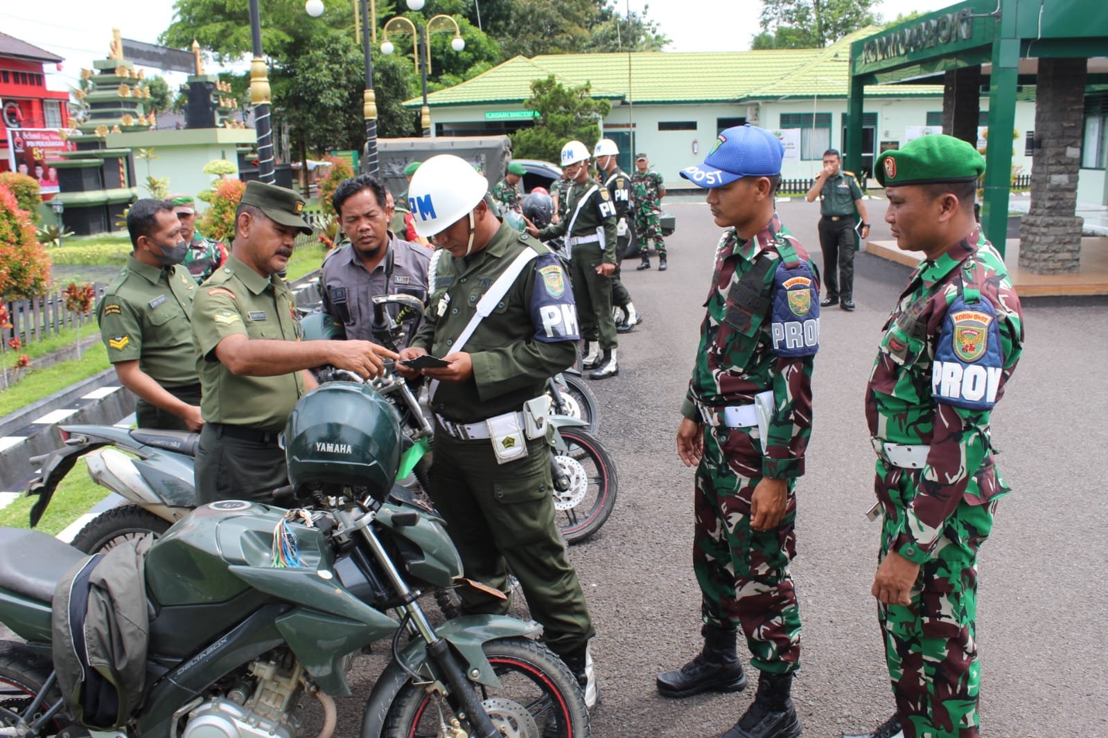 Prajurit Kodim 0402/OKI Terima Sosialisasi Ops Gaktib Dan Yustisi Polisi Militer Prajurit Kodim 0402/OKI Terima Sosialisasi Ops Gaktib Dan Yustisi Polisi Militer