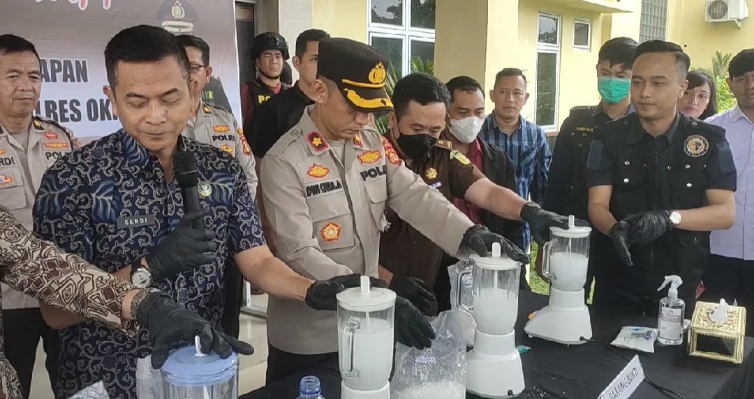 Polres OKI Musnahkan Barang Bukti Narkotika Jenis Sabu Seberat 3.964,3 Gram Polres OKI Musnahkan Barang Bukti Narkotika Jenis Sabu Seberat 3.964,3 Gram