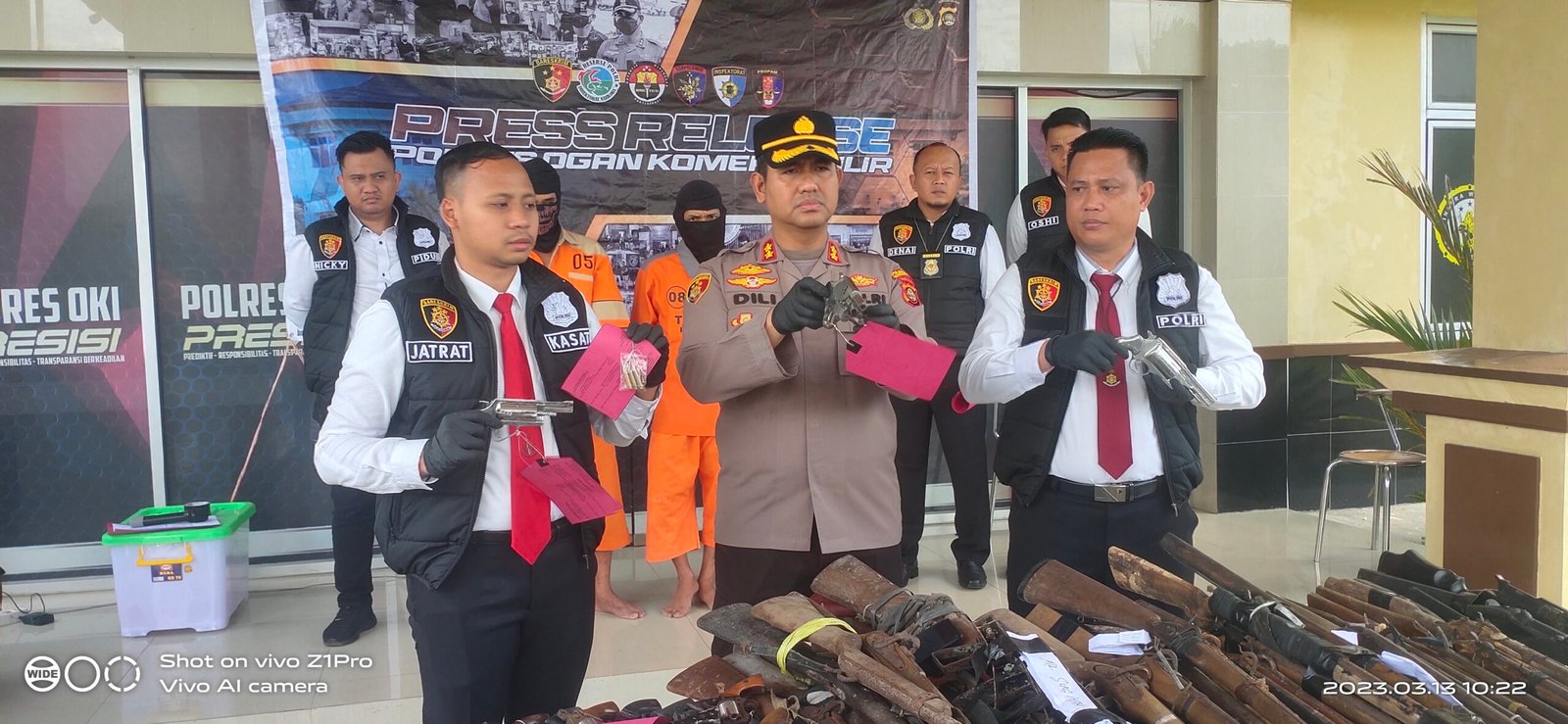 Polres OKI Berhasil Amankan 105 Pucuk Senjata Api Hasil Operasi Senpi Musi 2023 Polres OKI Berhasil Amankan 105 Pucuk Senjata Api Hasil Operasi Senpi Musi 2023