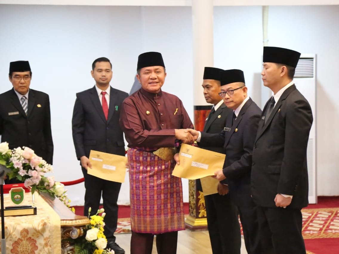Aprizal Resmi Jabat Sekwan DPRD Provinsi Sumatera Selatan Aprizal Resmi Jabat Sekwan DPRD Provinsi Sumatera Selatan