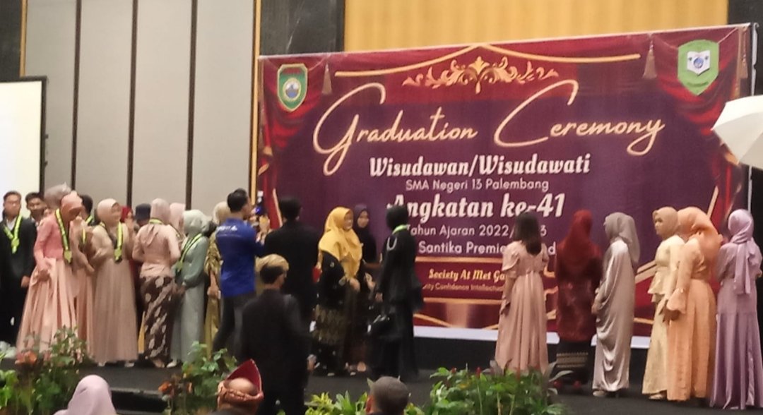 Peringatan Hari Pendidikan Nasional Dan Sekaligus Wisuda Kelas 12 SMA Negeri 13 palembang Peringatan Hari Pendidikan Nasional Dan Sekaligus Wisuda Kelas 12 SMA Negeri 13 palembang
