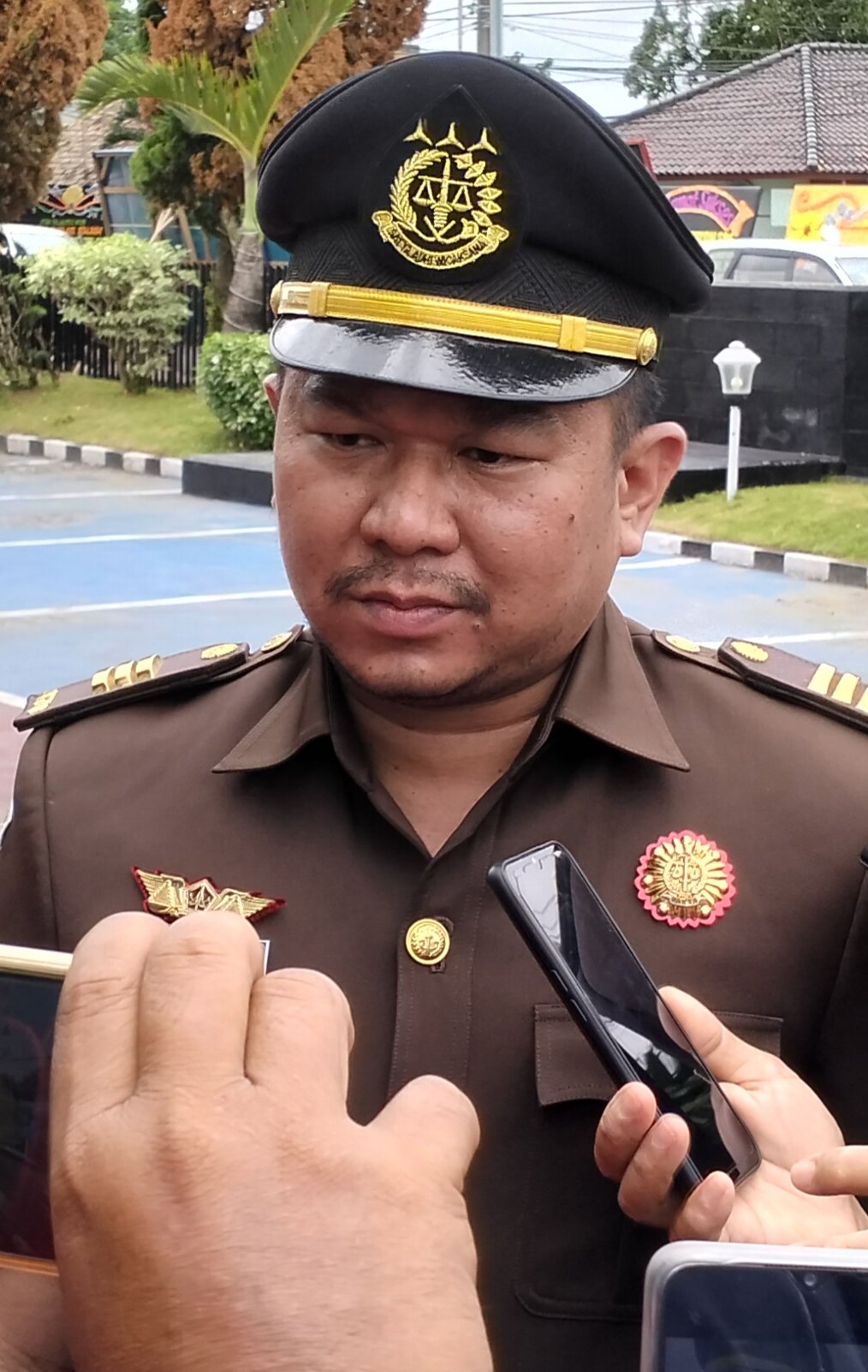 Tersangka Kasus Pengadaan Bibit Karet Disbunnak Kab OKI Akan Segera Di Tahan Tersangka Kasus Pengadaan Bibit Karet Disbunnak Kab OKI Akan Segera Di Tahan
