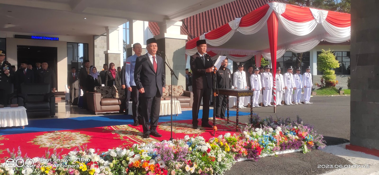Pemkab OKI Peringati Harlah Pancasila, Bupati OKI : Pancasila Tidak Hanya Dibaca Dan Di Dengar Tetapi Harus Diperaktekkan Pemkab OKI Peringati Harlah Pancasila, Bupati OKI : Pancasila Tidak Hanya Dibaca Dan Di Dengar Tetapi Harus Diperaktekkan