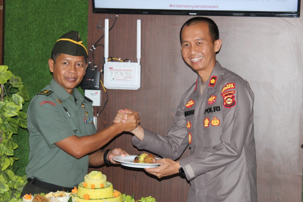 Kejutan Dari Kodim 0402/OKI di HUT Bhayangkara ke-77 Kejutan Dari Kodim 0402/OKI di HUT Bhayangkara ke-77