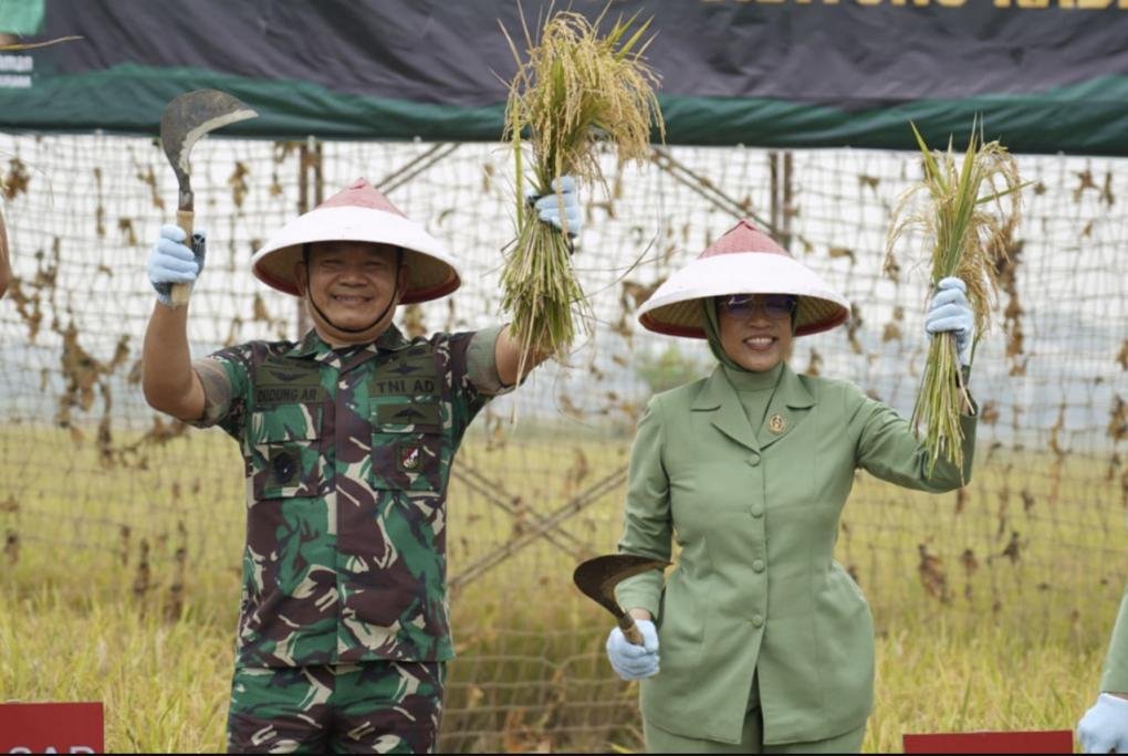 Komisi I DPR Dukung dan Apresiasi Program Unggulan KSAD Jenderal Dudung Komisi I DPR Dukung dan Apresiasi Program Unggulan KSAD Jenderal Dudung