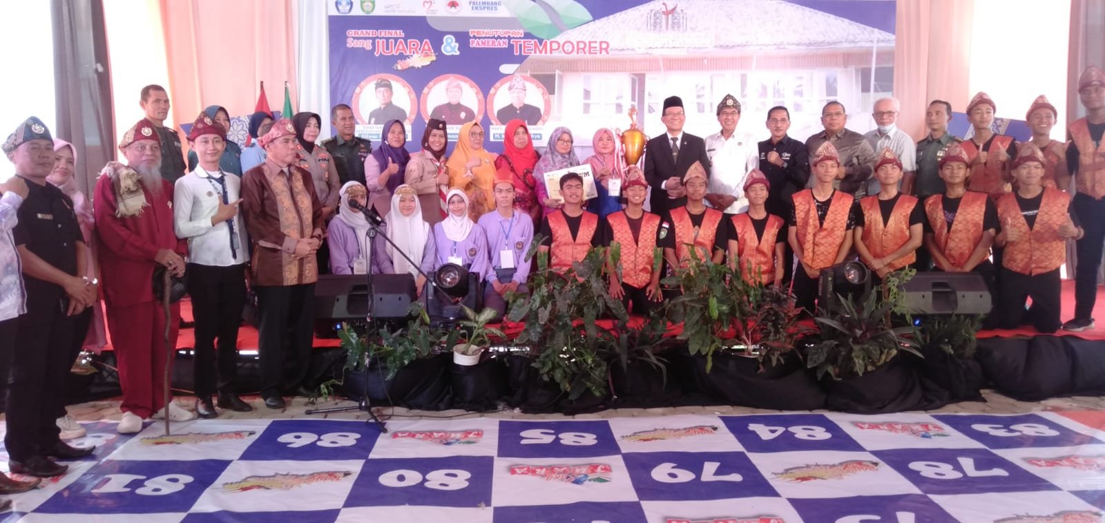 Meraih Sang Juara Umum Dan Juara Faporit SMAN 11 Palembang Meraih Sang Juara Umum Dan Juara Faporit SMAN 11 Palembang