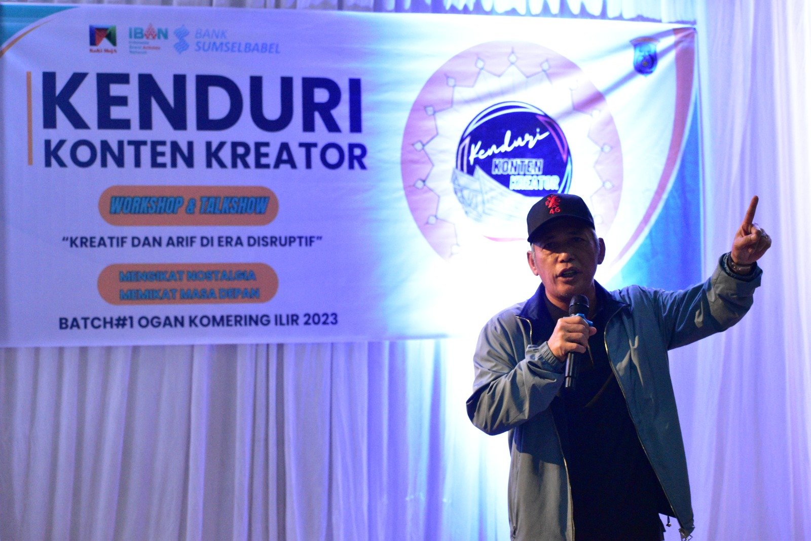 Bupati OKI Ajak Gaungkan Optimisme di Ruang Digital Bupati OKI Ajak Gaungkan Optimisme di Ruang Digital