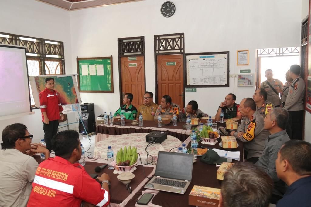 Polda Sumsel bersama Bersama Pj Gubernur kirim 3 Excavator Tanggulangin Karhutla Polda Sumsel bersama Bersama Pj Gubernur kirim 3 Excavator Tanggulangin Karhutla