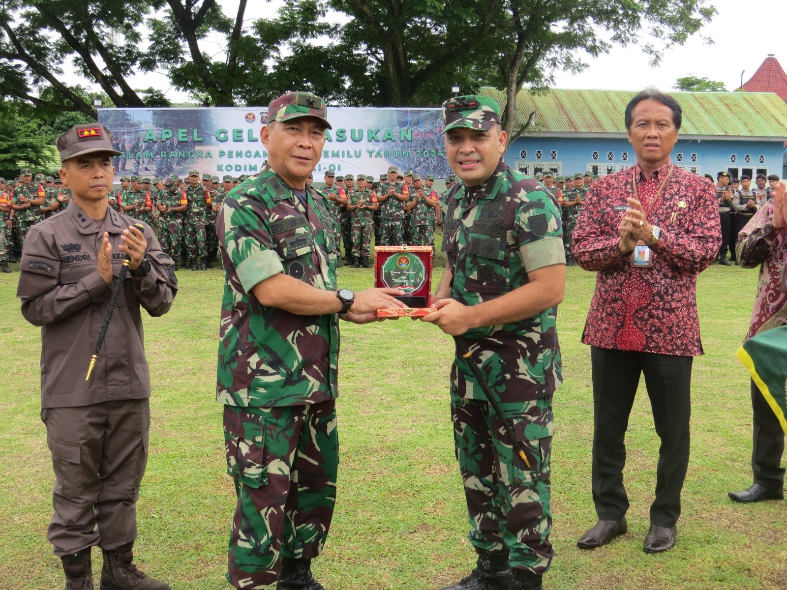 Timwas AD Dan Kodim 0402/OKI Kawal Persiapan Pemilu 2024 Timwas AD Dan Kodim 0402/OKI Kawal Persiapan Pemilu 2024
