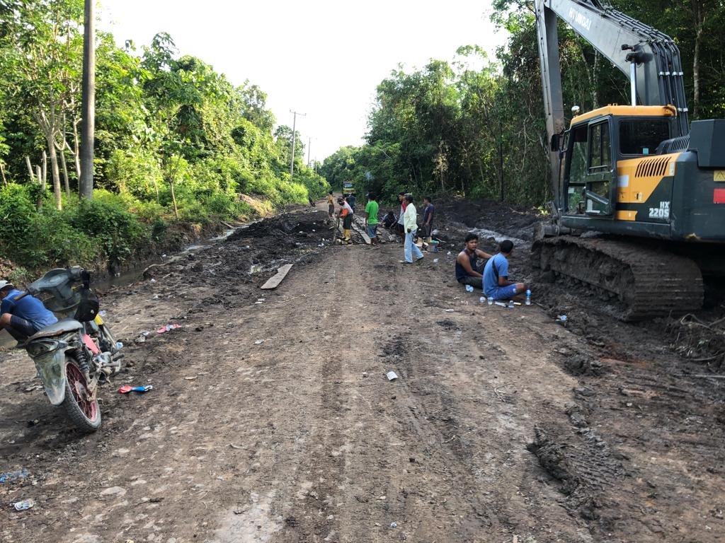 Jadi Atensi Pj, Bupati, Perbaikan Jalan Cengal-Sungai Jeruju Dipercepat Jadi Atensi Pj, Bupati, Perbaikan Jalan Cengal-Sungai Jeruju Dipercepat
