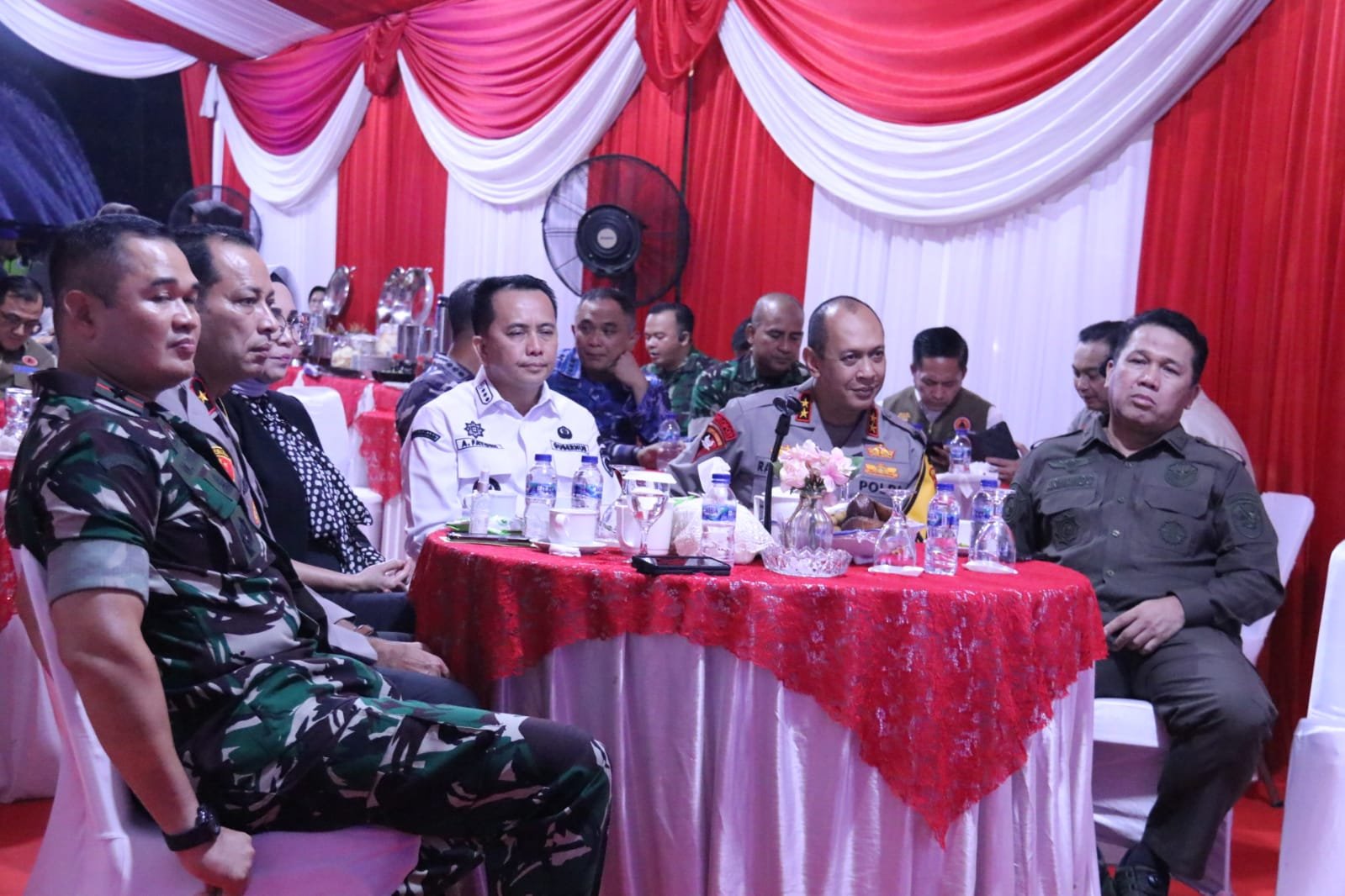 Kapolda Sumsel Irjen Pol. A. Rachmad Wibowo Pantau Langsung Kamtibmas Malam Pergantian Tahun 2024 Kapolda Sumsel Irjen Pol. A. Rachmad Wibowo Pantau Langsung Kamtibmas Malam Pergantian Tahun 2024
