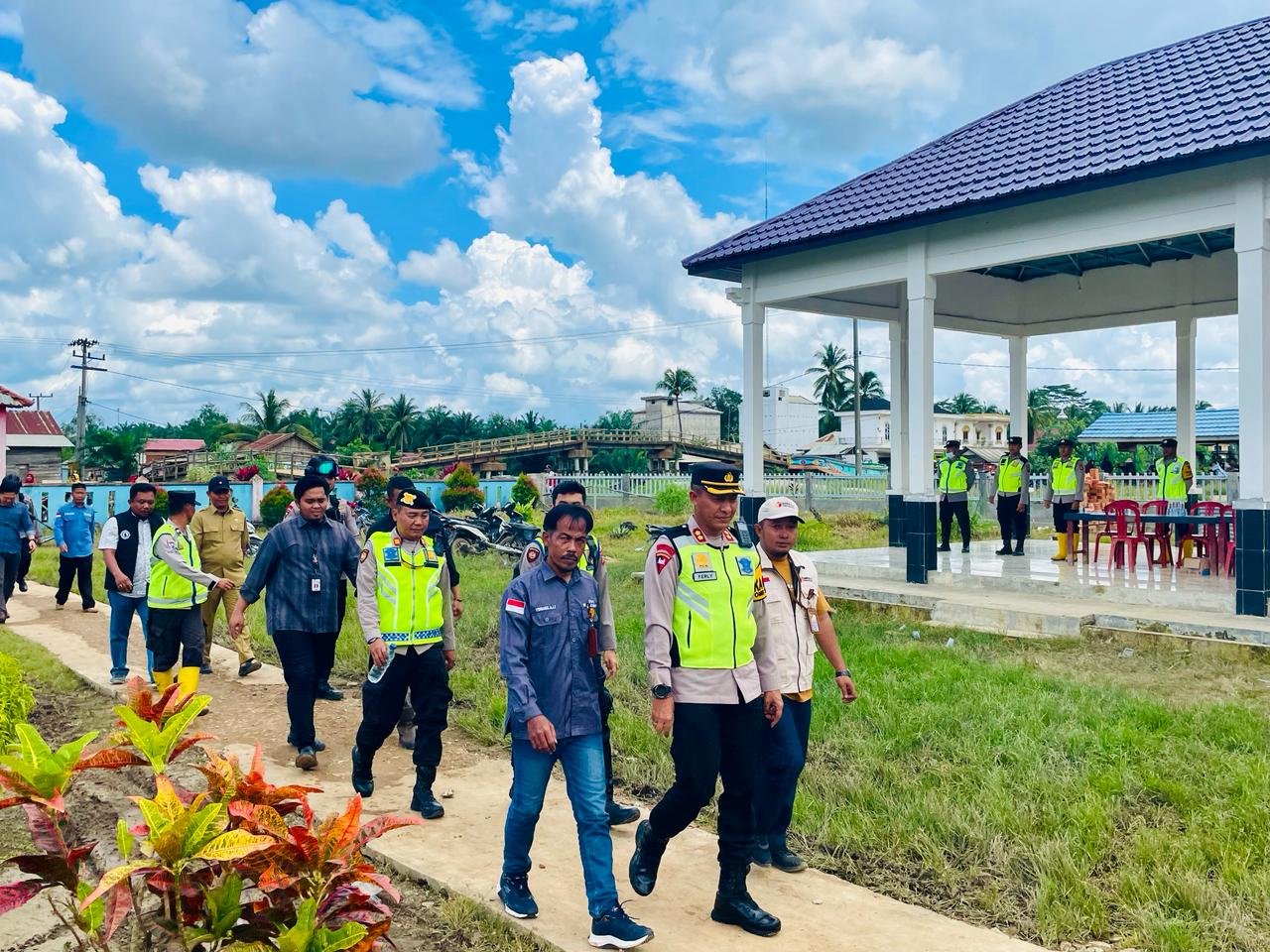Kunjungi PPK Selat Penuguan, Kapolres Banyuasin Pastikan Kesiapan Personil Pengamanan Kunjungi PPK Selat Penuguan, Kapolres Banyuasin Pastikan Kesiapan Personil Pengamanan