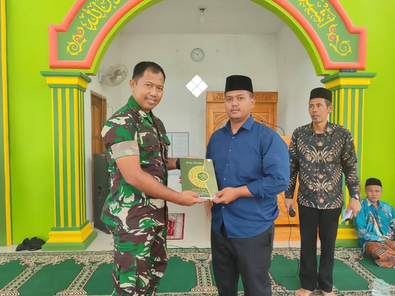 Jelang Ramadhan, Yonarmed 15/Cailendra Salurkan Alquran Dan Iqra’ Ke Masjid Dan Mushola