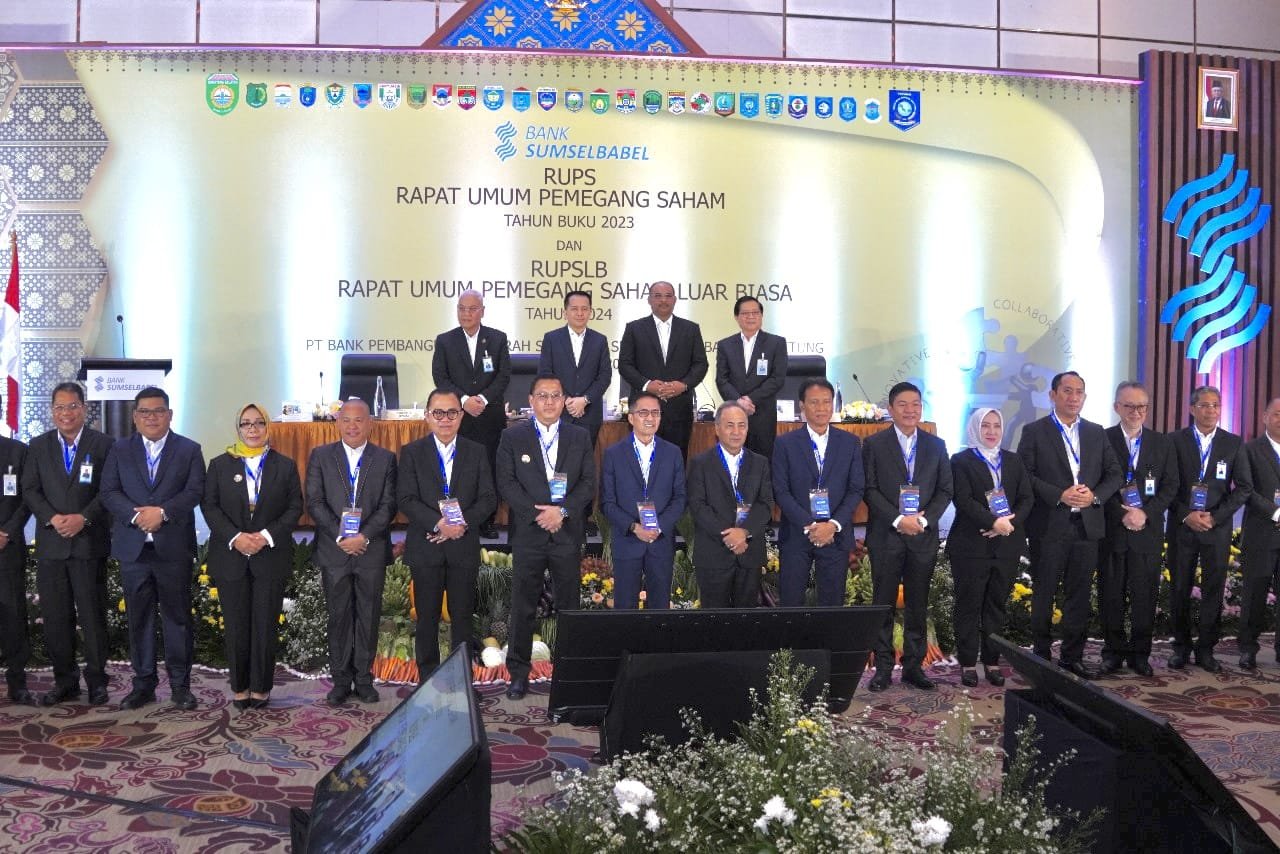 Hadiri RUPS, Pj Bupati OKI Harap Bank Sumsel Babel Bisa Dongkrak Ekonomi Daerah Hadiri RUPS, Pj Bupati OKI Harap Bank Sumsel Babel Bisa Dongkrak Ekonomi Daerah