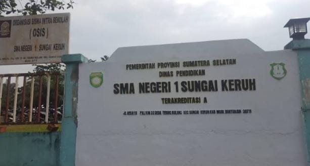 DESAK KAPOLDA SUMSEL Segera Usut Tuntas Kasus Dugaan Tindak Kekerasan Terhadap Siswa Di SMAN 1 Sungai Keruh Yang Dilakukan Oknum Kepsek DESAK KAPOLDA SUMSEL Segera Usut Tuntas Kasus Dugaan Tindak Kekerasan Terhadap Siswa Di SMAN 1 Sungai Keruh Yang Dilakukan Oknum Kepsek