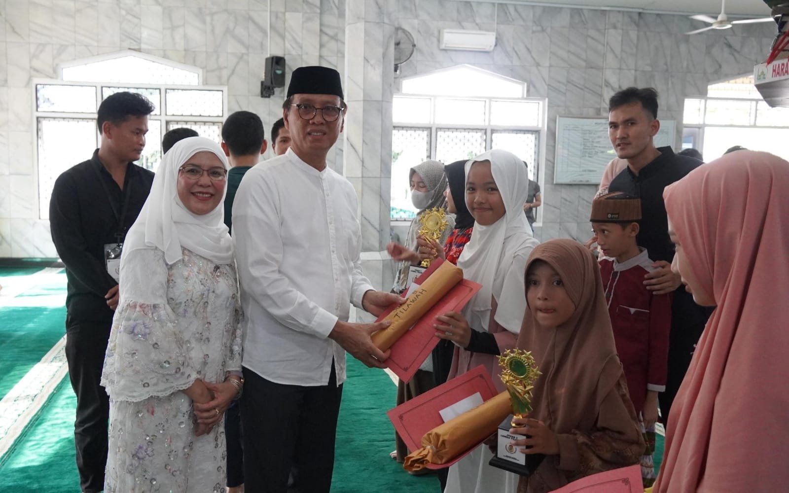 Semarak! Pj Bupati OKI Apresiasi Festival Ramadan Karang Taruna Kayuagung Semarak! Pj Bupati OKI Apresiasi Festival Ramadan Karang Taruna Kayuagung
