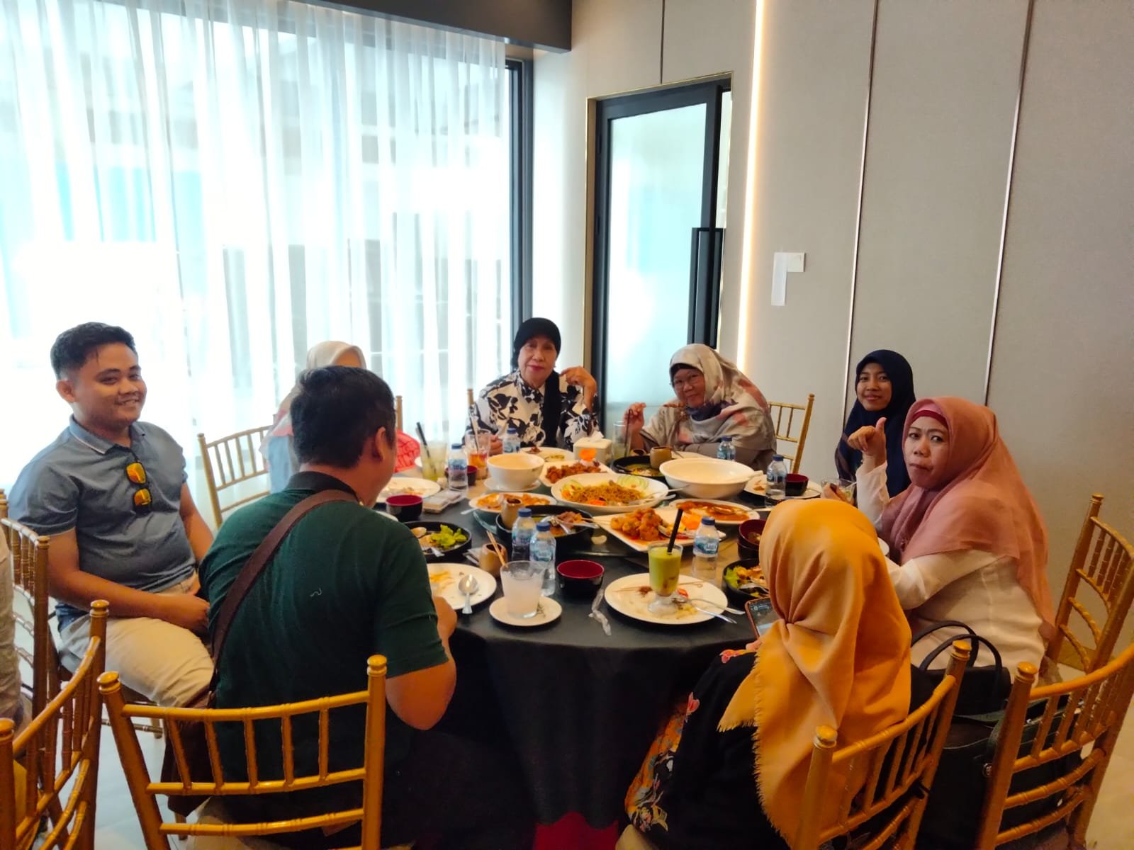Halal Bi Halal Fakultas Hukum Universitas Tamansiswa Palembang, DR. KN Sofyan S.H., M.H Berharap Keluarga Besar Tamansiswa Tetap Solidaritas Halal Bi Halal Fakultas Hukum Universitas Tamansiswa Palembang, DR. KN Sofyan S.H., M.H Berharap Keluarga Besar Tamansiswa Tetap Solidaritas