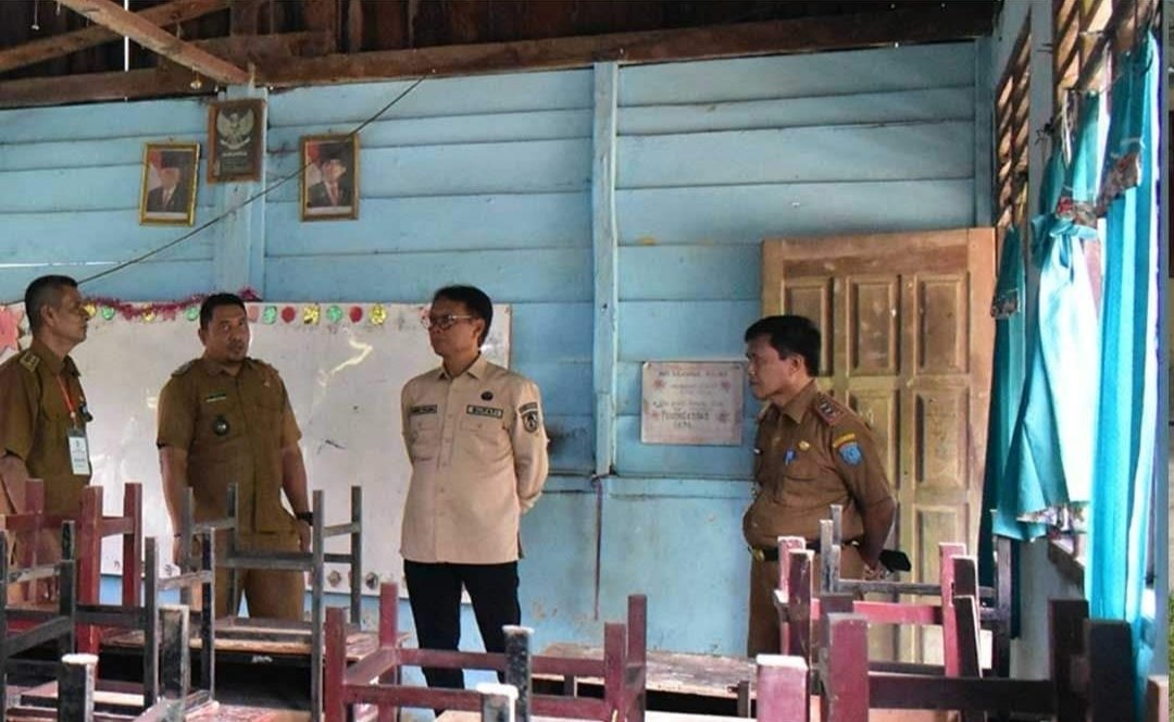 Kunjungi Sejumlah Sekolah, Pj Bupati OKI Cek Fasilitas Belajar Kunjungi Sejumlah Sekolah, Pj Bupati OKI Cek Fasilitas Belajar