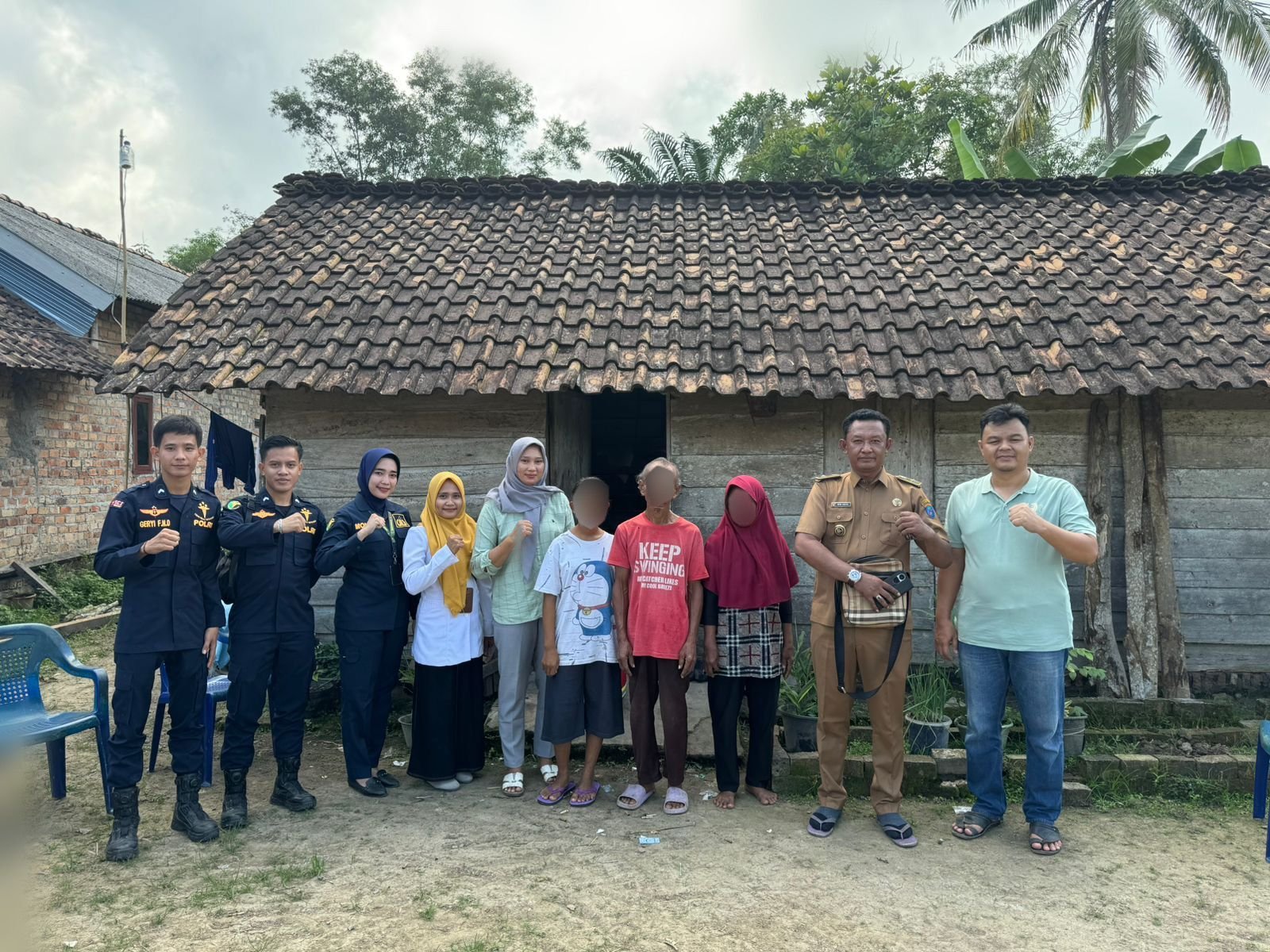 Sie Dokkes Polres Ogan Komering Ilir, Berikan Pelayanan Kesehatan Dengan Lakukan Kunjungan Rumah Sie Dokkes Polres Ogan Komering Ilir, Berikan Pelayanan Kesehatan Dengan Lakukan Kunjungan Rumah