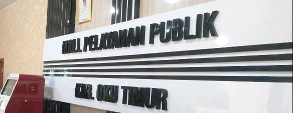 Diduga Seorang Oknum Mall Pelayanan Publik Belitang Okutimur PUNGLI Pembuatan E- KTP Diduga Seorang Oknum Mall Pelayanan Publik Belitang Okutimur PUNGLI Pembuatan E- KTP
