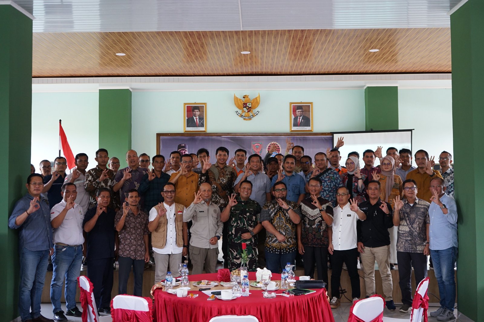 Kodim 0402/OKI Adakan Silaturahmi Bersama Mitra Perusahaan Kodim 0402/OKI Adakan Silaturahmi Bersama Mitra Perusahaan